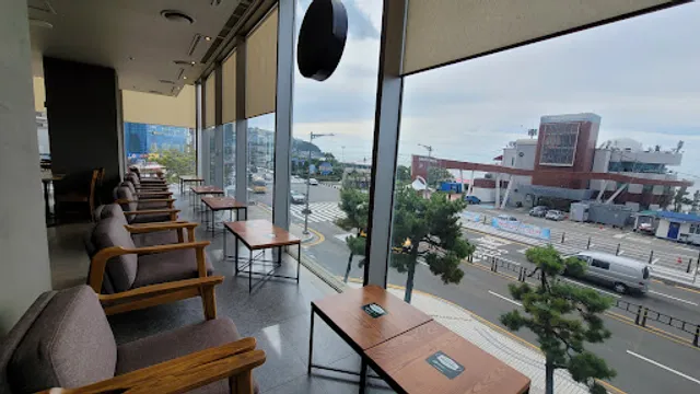 Starbucks Harbour Town