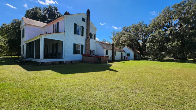 Hofwyl-Broadfield Plantation