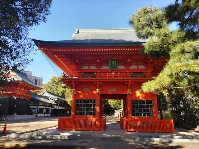 Ana-hachimangu Shrine