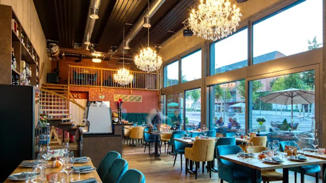 SIE7E Restaurant, Tapas & Bar