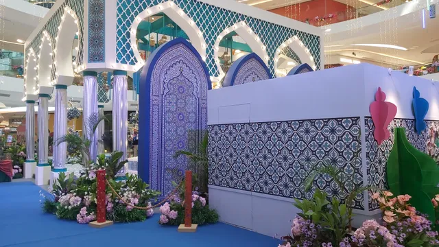 Lotus's IOI City Mall