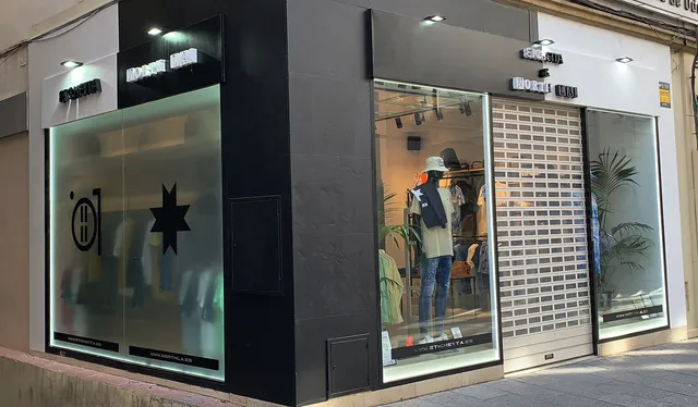 ETICHETTA & NORTH LA