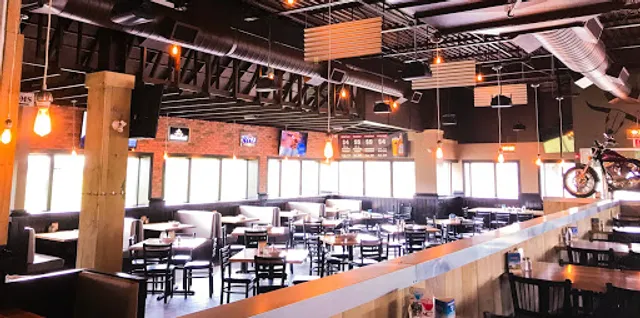 Chuck’s Roadhouse Bar & Grill