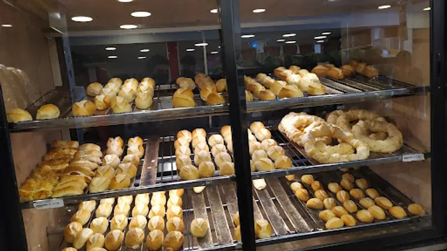 Araújo Panificadora e Pizzaria 24hs