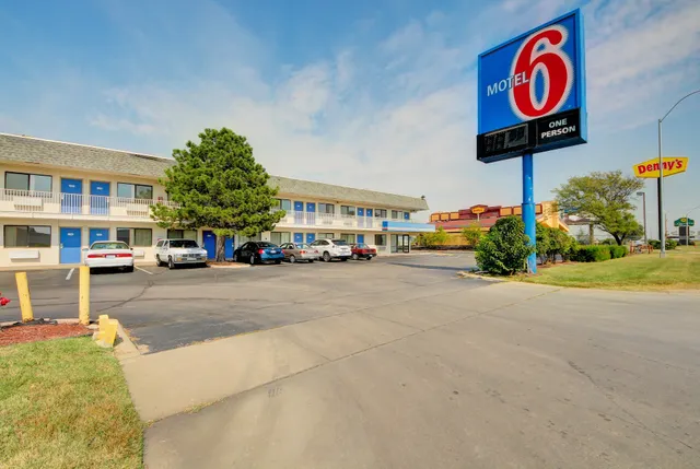 Motel 6 Wichita, KS