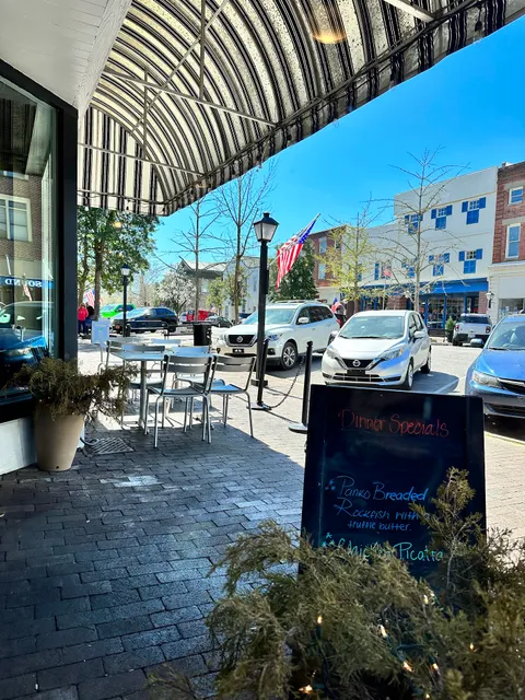 309 Bistro & Spirits