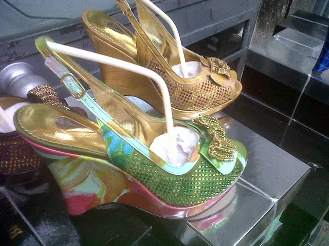 SWISSLACE AFRICAN BOUTIQUE