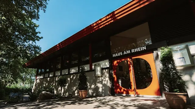 Haus am Rhein