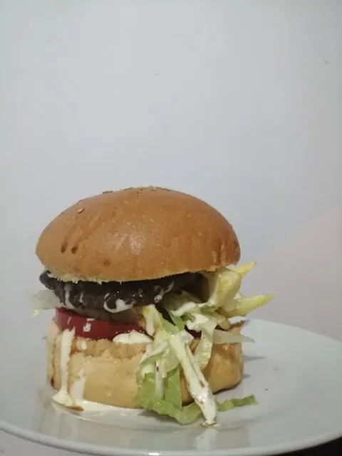 Restaurante Punto & Coma con LUCY