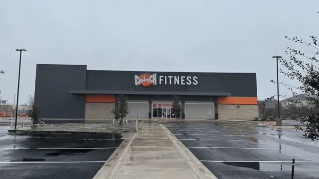 Crunch Fitness - Kyle