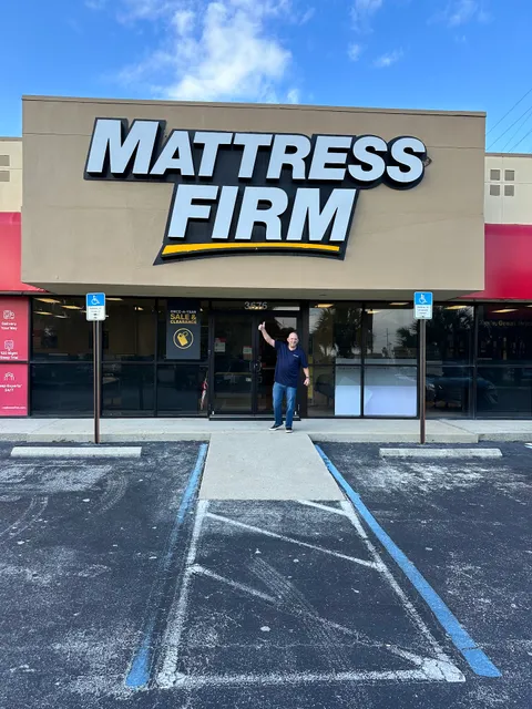 Mattress Firm Outlet - Sebring Plaza