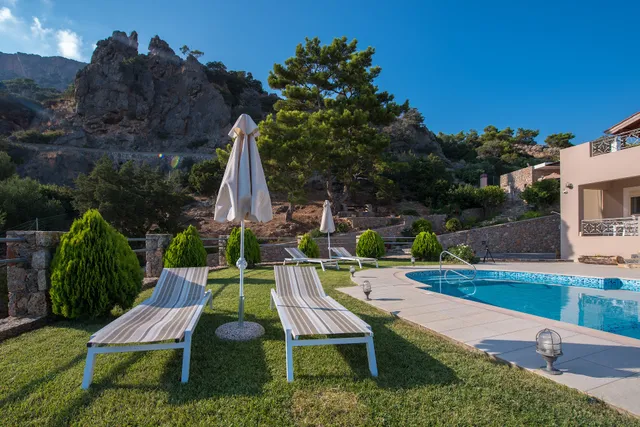 VOTANA VILLA & APARTMENTS