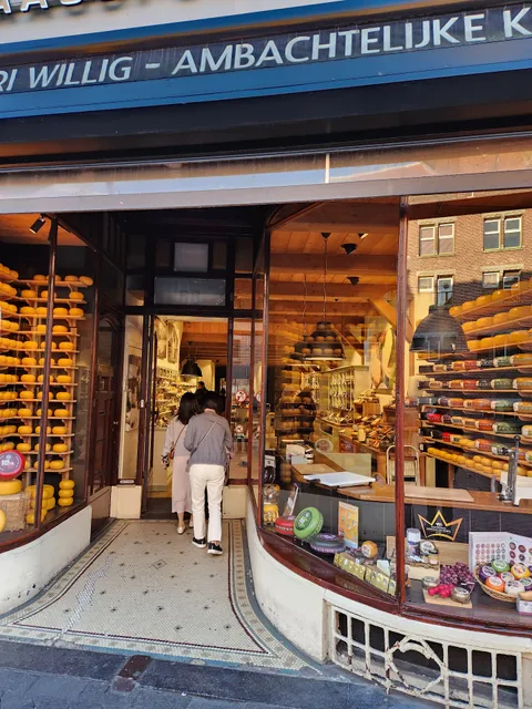 Kaasspeciaalzaak Henri Willig Damrak Amsterdam