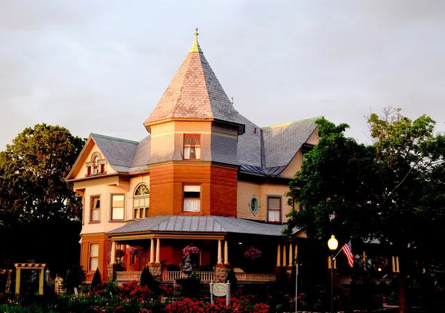 Union Gables Inn