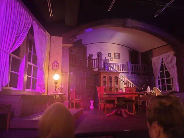 Red Carpet Community Theatre