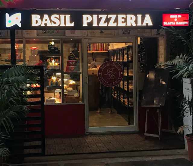 Basil Pizzeria
