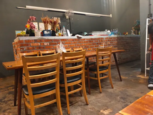 Western Food Uptown 1038