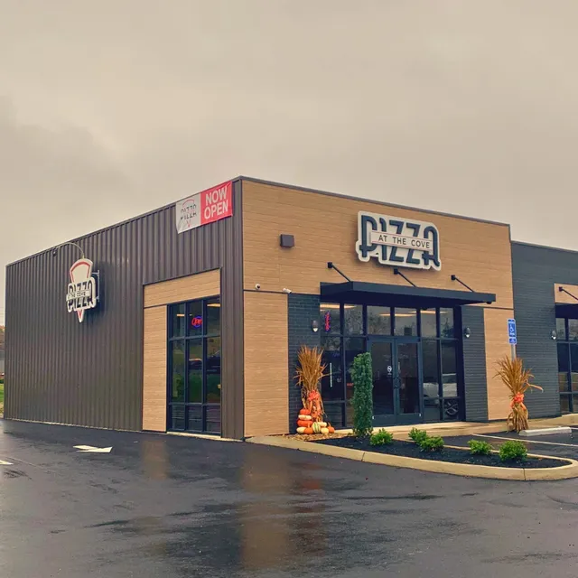 Pizza at the Cove - Sevierville