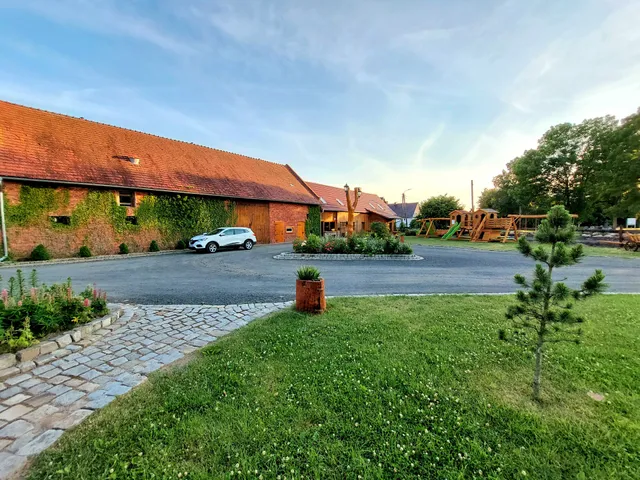 Agroturystyka Gościnna Zagroda Gościejowice Hotel Niemodlin Parking Nocleg w Apartamenty Gościnne Noclegi w Dom z ogrodem