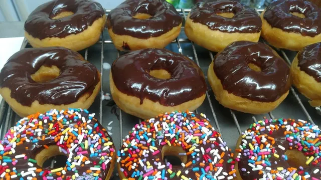 Nanas Donuts