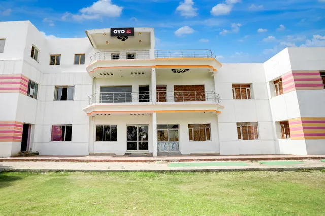 Hotel O Vrindavan garden guest house and hotel