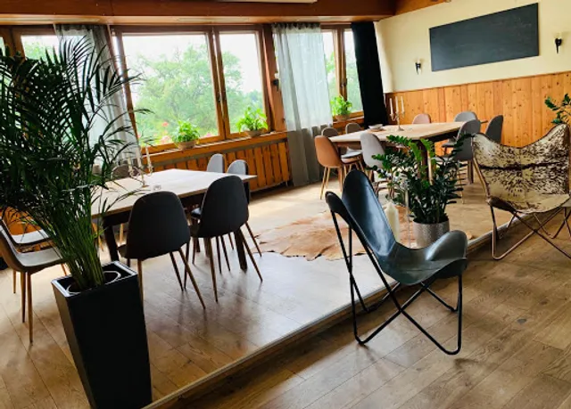 Tafelhaus & Biergarten by Alma und Franky