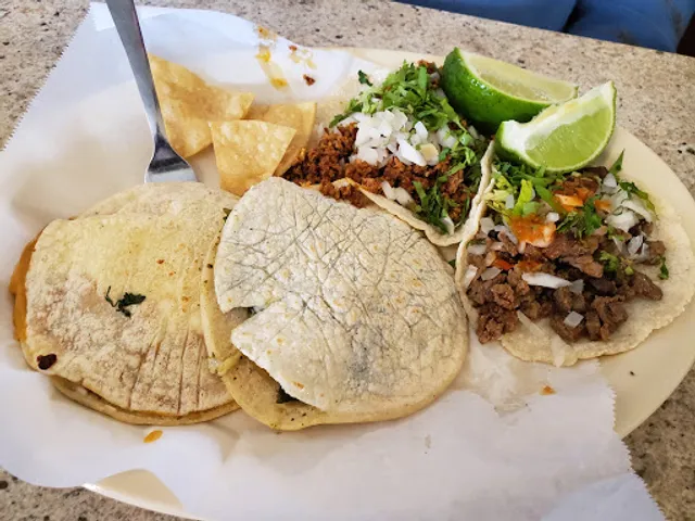 Los Paisanos Restaurant