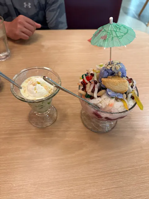 Max's Restaurant Cuisine of the Philippines