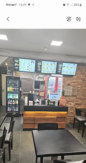 Planete Burger and tacos