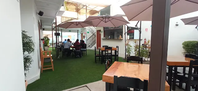 La Caleta Cevichería