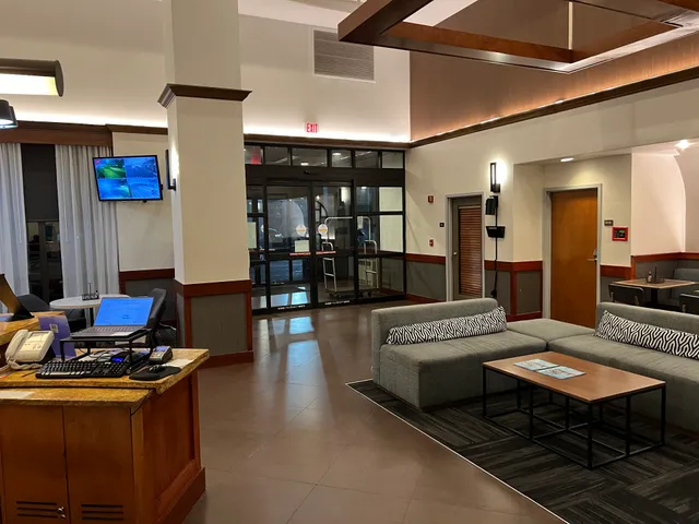 Hyatt Place Houston North 24-hour Cafe