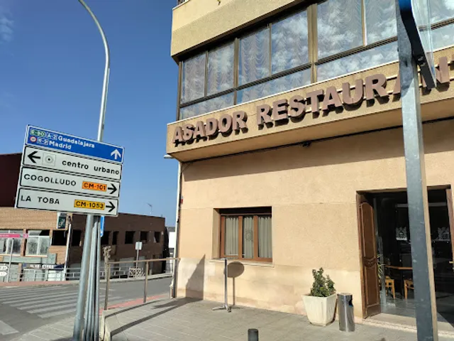 Asador Cuatro Caminos