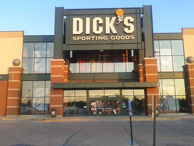DICK'S Sporting Goods