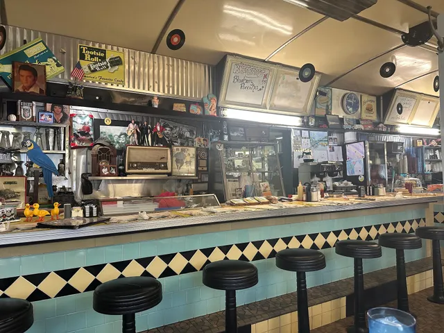 Larry's 50's Diner