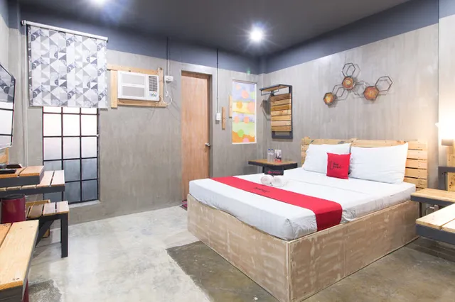 RedDoorz Plus @ Taft North Mandurriao