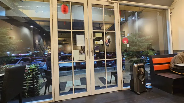 Billion Cafe S2 Uptown