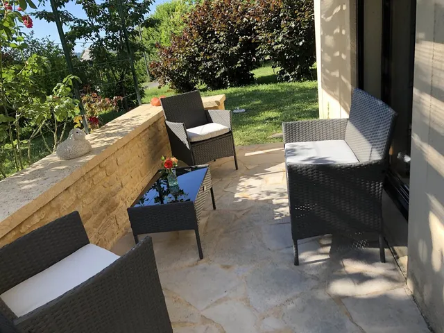 Aire privée pour camping-car l'Olivianne