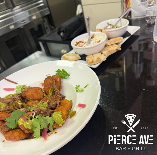 Pierce Ave Bar & Grill