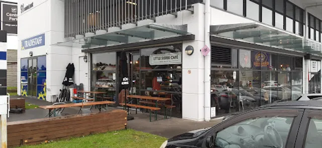Little Sister Café