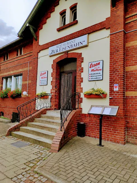 Groß Leuthen , Restaurant Zur Eisenbahn