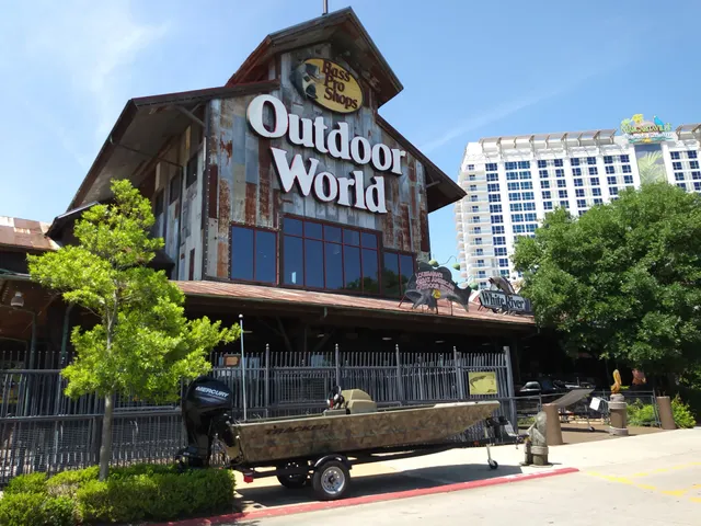 Bass Pro Shops