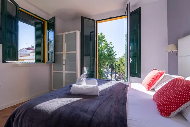 Apartamentos Turísticos Reservaloen Terrazas Catedral