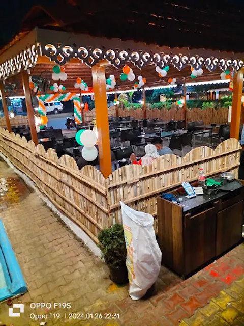 Hotel Chandrama Family Garden Restaurants & bar