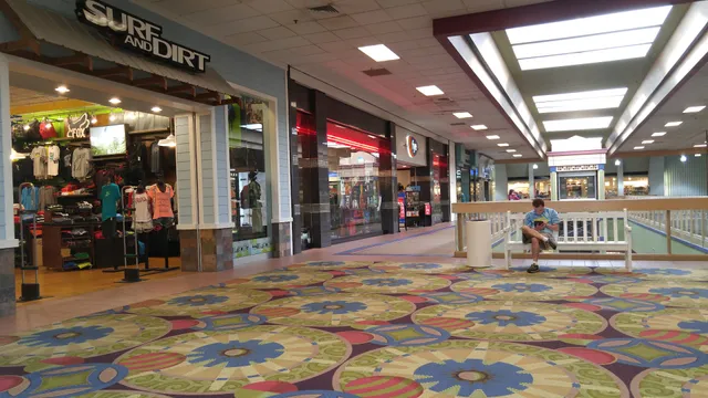 Fort Henry Mall