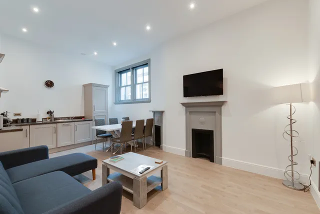 16 Queen Avenue Apartments