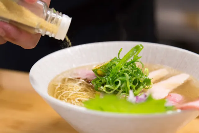 數寄屋 辻葉 ゆず塩鷄白湯らーめん專門店