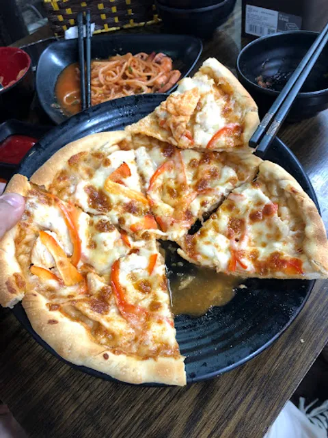 Pizzeria - Pizza & More