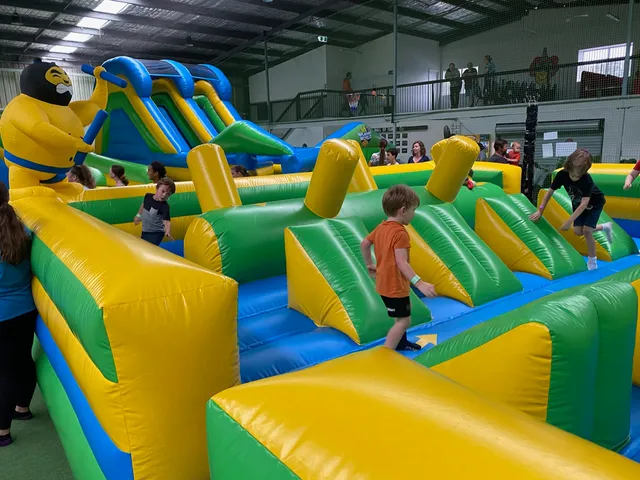 Inflatable World Miranda