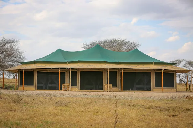 Serengeti Sound of Nature Luxury Tented