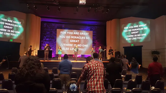 Victory Outreach / Alcance Victoria Bilingual Church E.L.A.